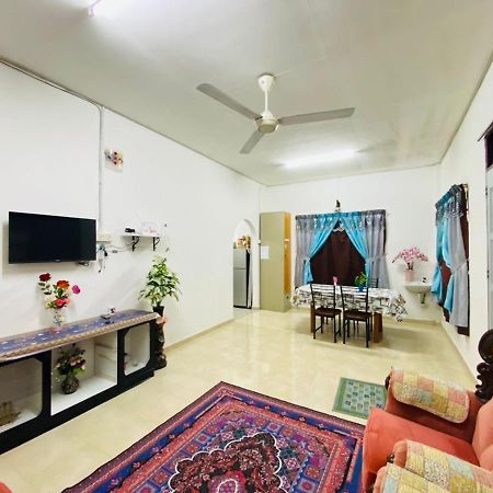 Homestay Ummi Куала-Тренгану Экстерьер фото